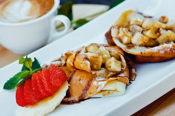 Hermosas y deliciosas comidas de restaurante — Foto de Stock