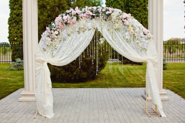 çiçek düğün töreni kayan yazıyı güzel yolu