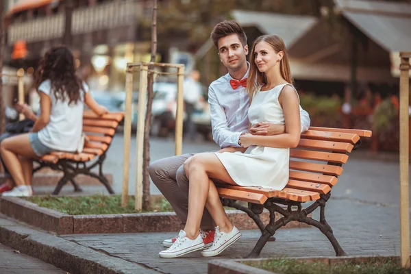 Young smiling couple — Stock Photo, Image