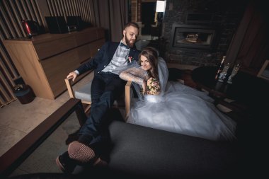 mutlu gelin ve damadın düğünde