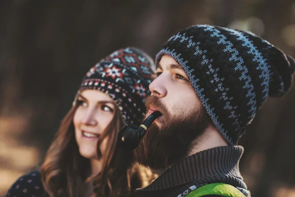 Couple of hikers in the wood — Stock Photo, Image