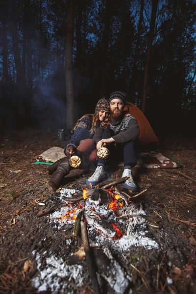 Paar Wanderer frittierte Marmelade — Stockfoto