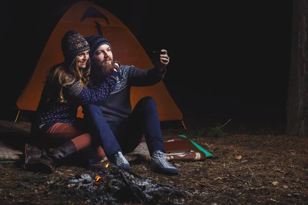 Couple  taking selfie — Stock Photo, Image