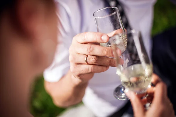 Schönes Hochzeitspaar — Stockfoto