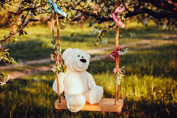 Hermoso oso de peluche blanco — Foto de Stock