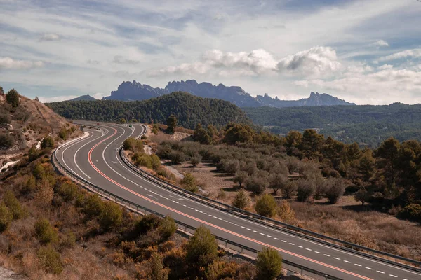 Route Courbe Montagne Montserrat Arrière Plan Dans Paysage Sous Ciel — Photo
