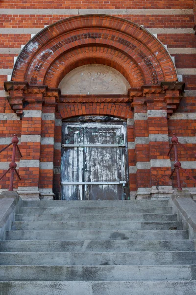Entrance to an old building in Sweden — Stock Photo, Image