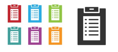 Siyah tıbbi pano beyaz arka planda izole edilmiş klinik kayıt simgesine sahip. Sağlık sigortası formu. Reçete, tıbbi kontrol işaretleri raporu. Simgeleri renklendirin. Vektör.