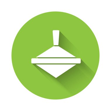 Beyaz girdap oyuncak ikonu uzun gölgeli izole edilmiş. Yeşil daire düğmesi. Vektör.