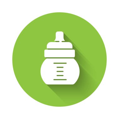 Beyaz bebek ikonu uzun gölgeli izole edilmiş. Beslenme şişesi simgesi. Süt şişesi tabelası. Yeşil daire düğmesi. Vektör.