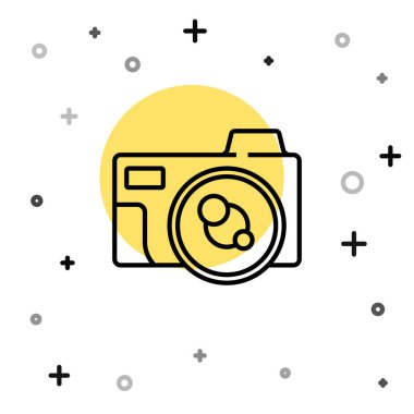 Siyah çizgi fotoğraf makinesi simgesi beyaz arkaplanda izole edildi. Fotoğraf makinesi simgesi. Rastgele dinamik şekiller. Vektör.