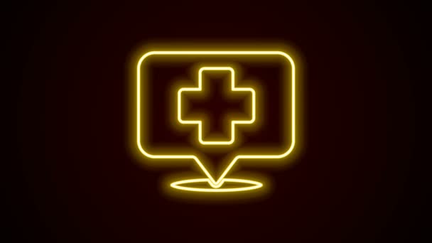 ネオンラインの輝き黒い背景に隔離された十字病院のアイコンを持つ医療地図ポインタ。4Kビデオモーショングラフィックアニメーション — ストック動画