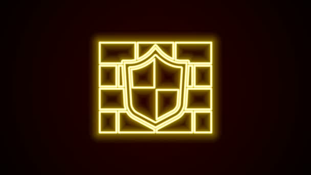 Leuchtende Neon Line Shield mit Cyber-Sicherheit Ziegelwand Symbol isoliert auf schwarzem Hintergrund. Datenschutzsymbol. Firewall. Netzwerkschutz. 4K Video Motion Grafik Animation — Stockvideo