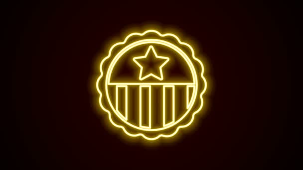 Medalha de linha de néon brilhante com ícone de estrela isolado em fundo preto. Assinatura de conquista do vencedor. Medalha de prémio. Animação gráfica em movimento de vídeo 4K — Vídeo de Stock