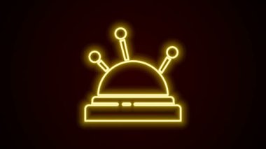 Siyah zemin üzerinde parlayan neon hattı iğne ve iğne ikonu izole edildi. El yapımı ve dikiş teması. 4K Video hareketli grafik canlandırması