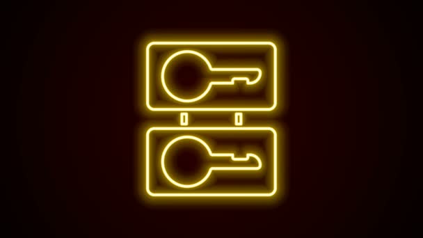 Világító neon vonal Metal penész lemezek casting kulcsok ikon elszigetelt fekete alapon. Tömeggyártásra és a kulcsok hamisítására. 4K Videó mozgás grafikus animáció — Stock videók