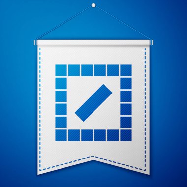 Mavi Masa oyun simgesi mavi arkaplanda izole edildi. Beyaz flama şablonu. Vektör.