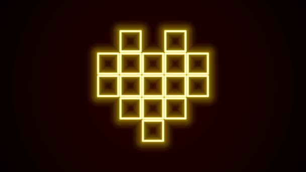 Leuchtende neonfarbene Pixelherzen für das Spielsymbol isoliert auf schwarzem Hintergrund. 4K Video Motion Grafik Animation — Stockvideo