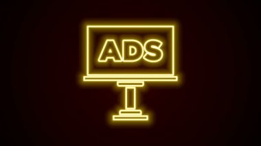 Parlayan neon hattı reklam simgesi siyah arkaplanda izole edildi. Pazarlama ve tanıtım süreci kavramı. İlgili reklamlar. Sosyal medya reklamcılığı. 4K Video hareketli grafik canlandırması