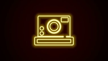 Parlayan neon hattı fotoğraf makinesi simgesi siyah arkaplanda izole edildi. Fotoğraf makinesi simgesi. 4K Video hareketli grafik canlandırması