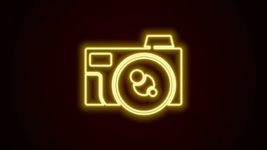 Parlayan neon hattı fotoğraf makinesi simgesi siyah arkaplanda izole edildi. Fotoğraf makinesi simgesi. 4K Video hareketli grafik canlandırması