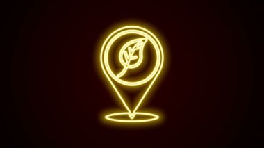 Siyah zemin üzerinde yaprak simgesi olan parlak neon çizgisi konumu. Çevre enerjisi kavramı. Alternatif enerji kavramı. 4K Video hareketli grafik canlandırması