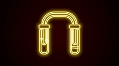 Parlayan neon hattı test tüpü ve matara - kimyasal laboratuvar ikonu siyah arkaplanda izole edildi. Sıvı transfer sistemi. Laboratuvar cam levhası. 4K Video hareketli grafik canlandırması