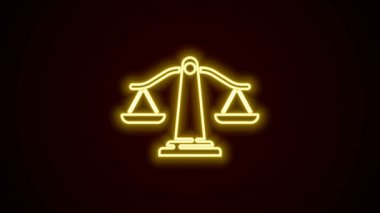 Parlayan neon çizgisi adalet simgesi siyah arka planda izole edildi. Hukuk mahkemesi sembolü. Denge tabelaları. 4K Video hareketli grafik canlandırması