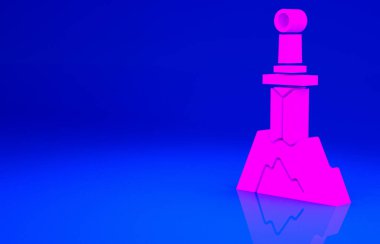 Mavi arkaplanda izole edilmiş taş ikonundaki pembe kılıç. Taştaki kılıç Excalibur, Arthur efsanelerinden. Minimalizm kavramı. 3d illüstrasyon 3B canlandırma.