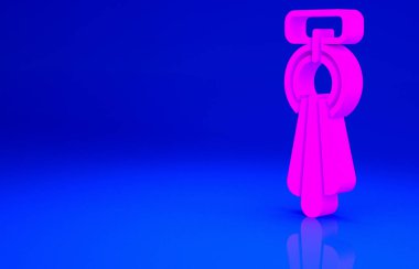 Mavi arka planda izole edilmiş bir askı simgesinde pembe havlu. Banyo havlusu ikonu. Minimalizm kavramı. 3d illüstrasyon 3B canlandırma.