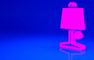 Mavi arkaplanda pembe masa lambası simgesi izole edildi. Minimalizm kavramı. 3d illüstrasyon 3B canlandırma.