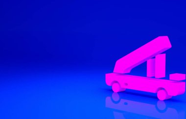 Pembe Yolcu merdiveni mavi arka planda izole edilmiş bir uçağa biniş ikonu. Havaalanı merdiveni yolculuğu. Minimalizm kavramı. 3d illüstrasyon 3B canlandırma.