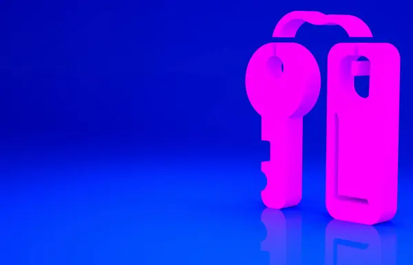 粉红酒店门锁键与数字标签图标隔离蓝色背景 最低纲领的概念 3D渲染3D插图 — 图库照片