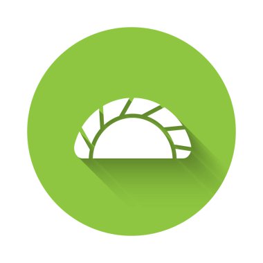 Beyaz Börek ikonu uzun gölgeli izole edilmiş. Geleneksel Çin yemeği. Yeşil daire düğmesi. Vektör.