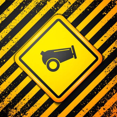 Siyah Top simgesi sarı arkaplanda izole edildi. Ortaçağ silahları. Uyarı işareti. Vektör.