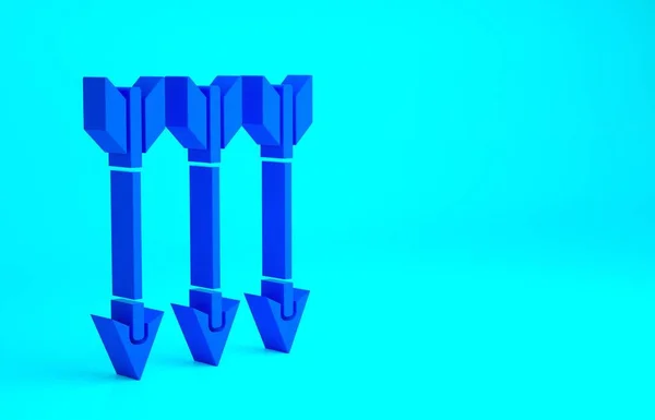Icona Delle Frecce Incrociate Blu Isolata Sfondo Blu Concetto Minimalista — Foto Stock