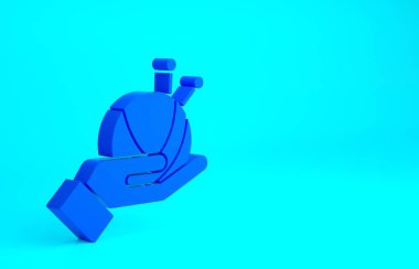 Mavi iplik yumağı mavi arka planda izole edilmiş örgü iğneleri ikonu. El yapımı, örgü ya da terzi için etiket. Minimalizm kavramı. 3d illüstrasyon 3B canlandırma.