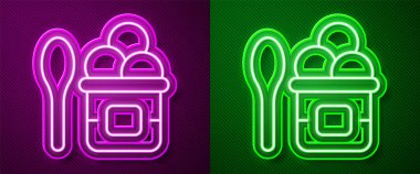Kasede parlayan neon hattı dondurma ve mor ve yeşil arka planda izole edilmiş kaşık ikonu. Güzel sembol. Vektör.