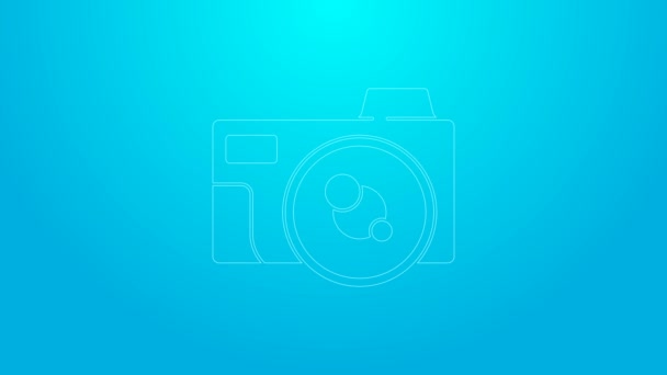 Linha rosa Ícone da câmera fotográfica isolado no fundo azul. Ícone da câmara fotográfica. Animação gráfica em movimento de vídeo 4K — Vídeo de Stock
