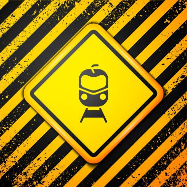 Siyah tren ve demiryolu ikonu sarı arka planda izole edildi. Toplu taşıma sembolü. Metro treni nakliyesi. Metro yeraltı. Uyarı işareti. Vektör.