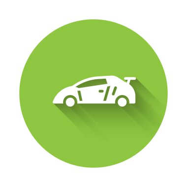 Beyaz Spor yarış arabası ikonu uzun gölgeli izole edilmiş. Yeşil daire düğmesi. Vektör.