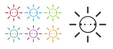 Siyah Güneş enerjisi simgesi beyaz arkaplanda izole edildi. Yıldırım sembollü güneş. Simgeleri renklendirin. Vektör.