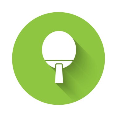 Masa tenisi ikonunu oynamak için beyaz raket uzun gölgeli. Yeşil daire düğmesi. Vektör.