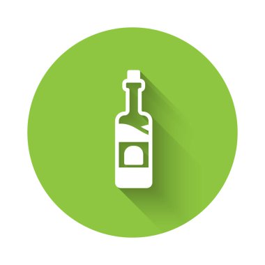 Uzun gölgeli beyaz şarap ikonu. Yeşil daire düğmesi. Vektör.