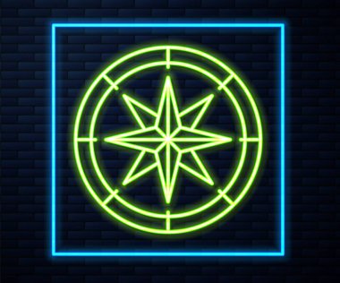 Parlayan neon hattı pusula simgesi tuğla duvar arka planında izole edildi. Rüzgâr yön bulma sembolü. Rüzgar gül işareti. Vektör.