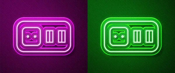 Gloeiende Neon Lijn Elektrische Stopcontact Pictogram Geïsoleerd Paarse Groene Achtergrond — Stockvector