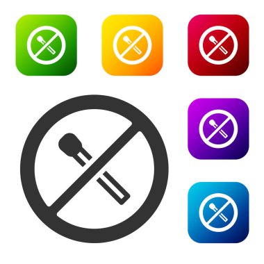 Siyah beyaz arkaplanda izole edilmiş yangın kibrit yok. Ateş yakmak yok. Yanan kibrit daire şeklinde çapraz. Renkli kare düğmelerle simgeleri ayarla. Vektör.