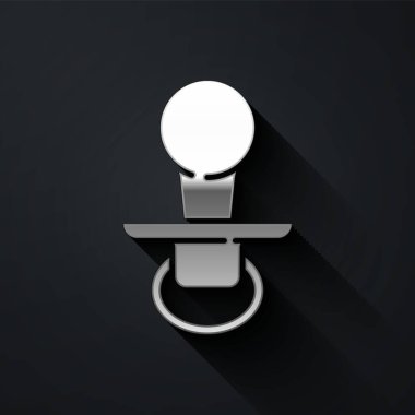 Gümüş Bebek Emziği simgesi siyah arkaplanda izole edildi. Çocuk oyuncağı. Uzun gölge tarzı. Vektör.