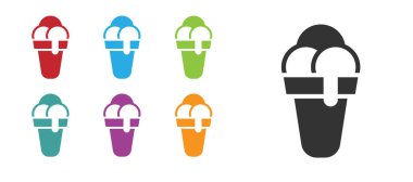 Beyaz arka planda izole edilmiş waffle külahlı siyah dondurma. Güzel sembol. Simgeleri renklendirin. Vektör.