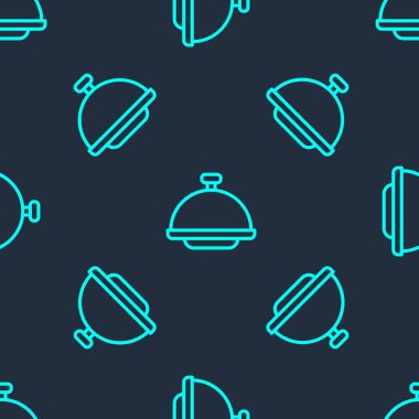 Yeşil hat, mavi arka planda izole edilmiş yemek ikonu tepsisiyle kaplı. Tepsi ve kapak işareti. Kapaklı bir restoran saati. Vektör.